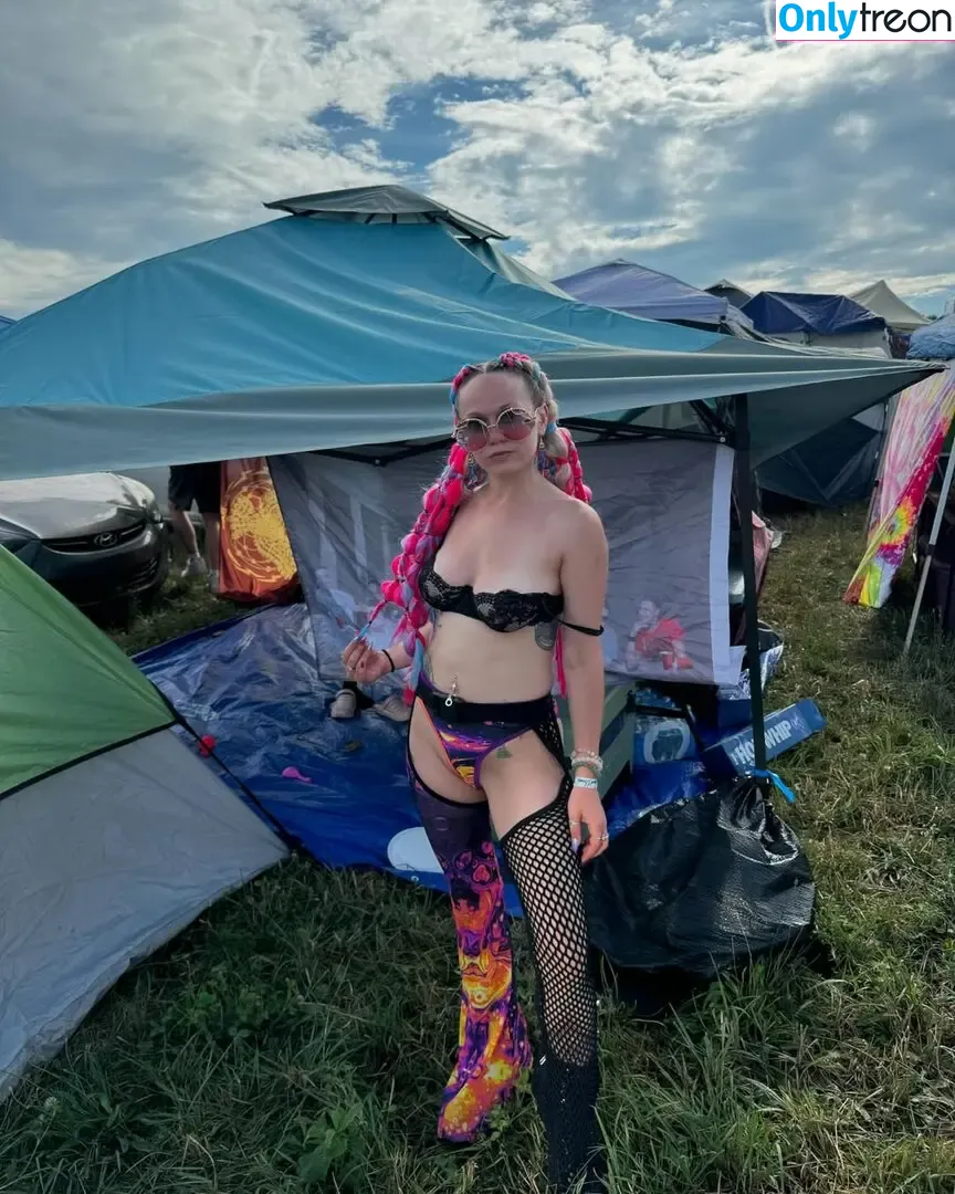 megsnotdead nude photo #0168 (Megs__Dead / megsn0tdead / notmegsdead)