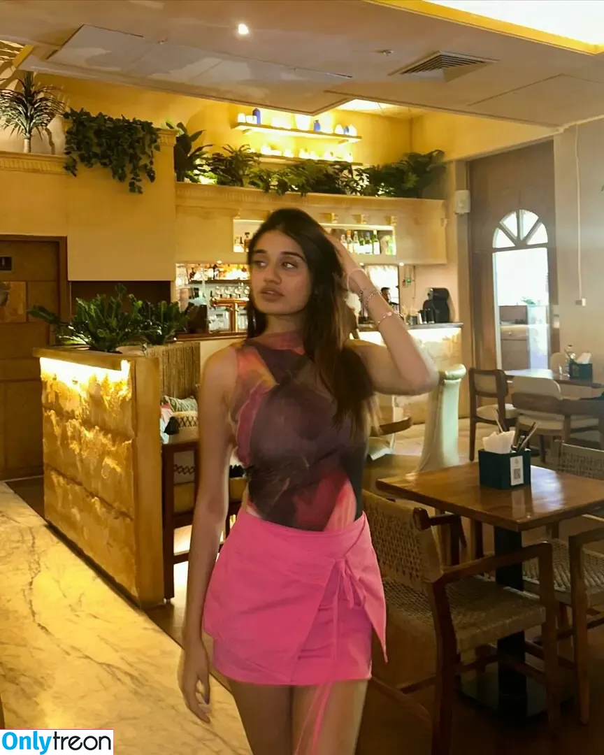 mehrpanchal nude photo #0008 (melaniemaria)