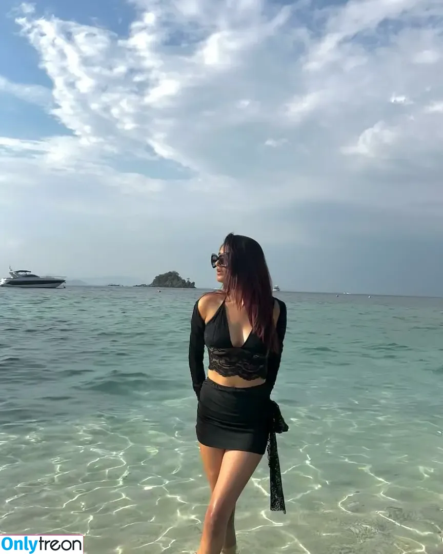 mehrpanchal nude photo #0013 (melaniemaria)