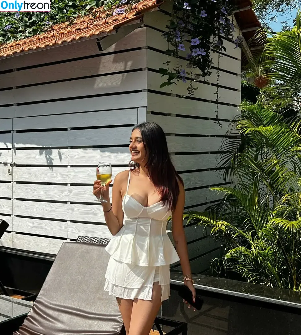 mehrpanchal nude photo #0017 (melaniemaria)