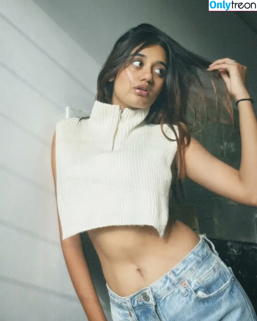 mehrpanchal nude photo #0028 (melaniemaria)