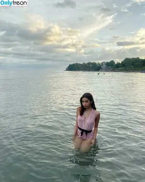 Meia.Cassandra nude photo #0007