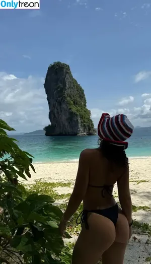 Mel Maia / Dezoitou / mel_maia / melissamelmaia nude photo #1025