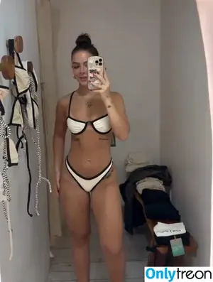 Mel Maia / Dezoitou / mel_maia / melissamelmaia nude photo #1096