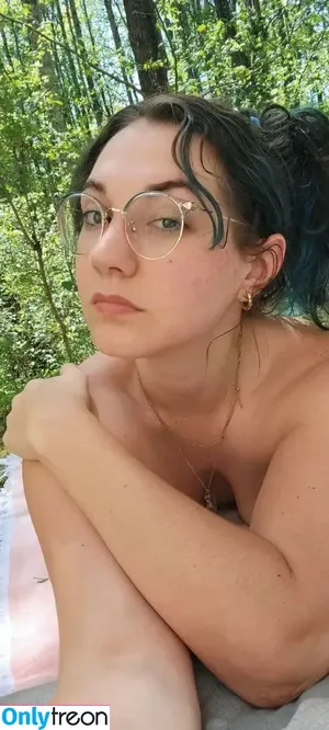melancholymoonjpg / melancholymoon.jpg nude photo #0002