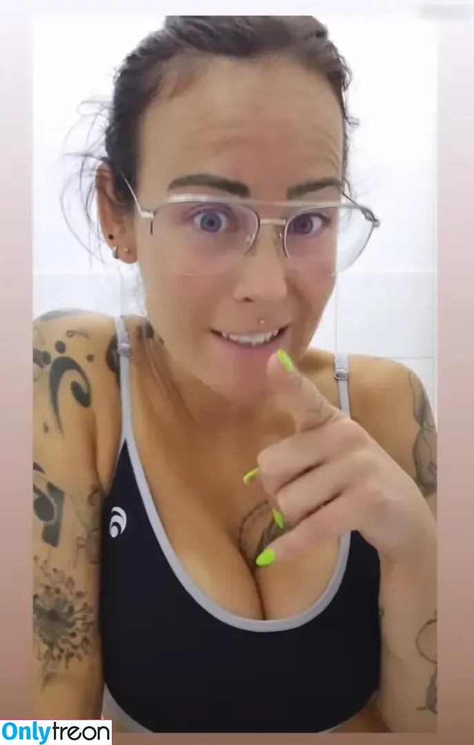 Melanie Alexandra nude photo #0077 (13alexaandraaaa13 / alexaandraaaa)