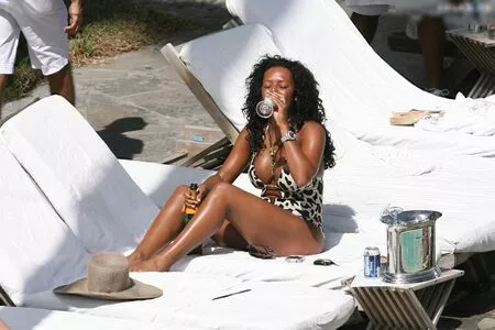 Melanie Brown / melanierikita / officialmelb nude photo #0201