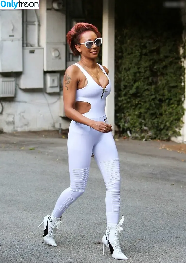 Melanie Brown nude photo #0445 (melanierikita / officialmelb)
