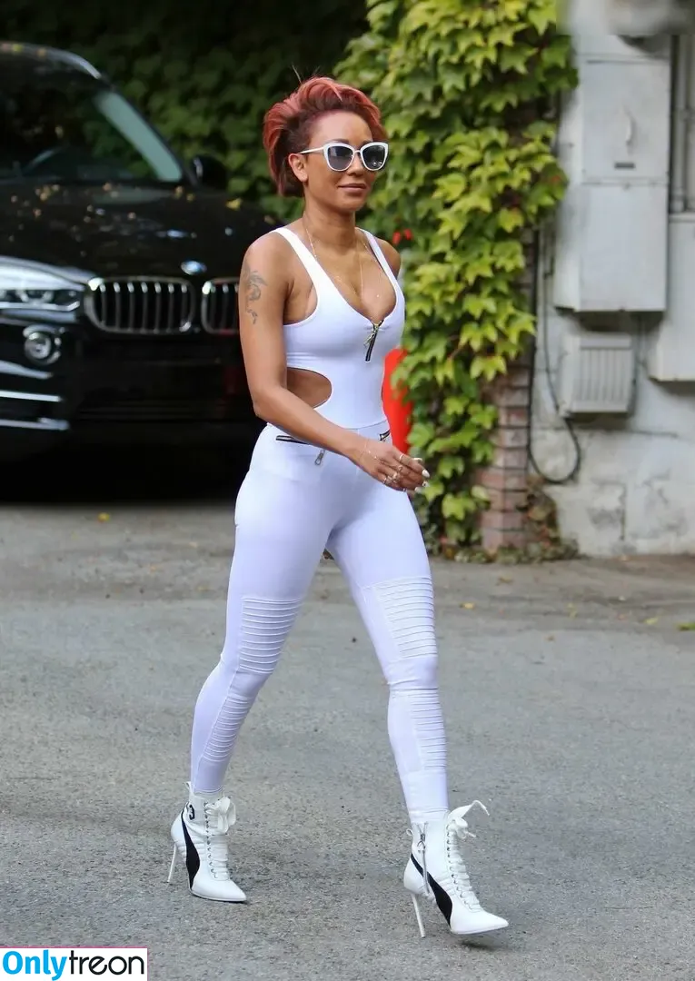 Melanie Brown nude photo #0446 (melanierikita / officialmelb)