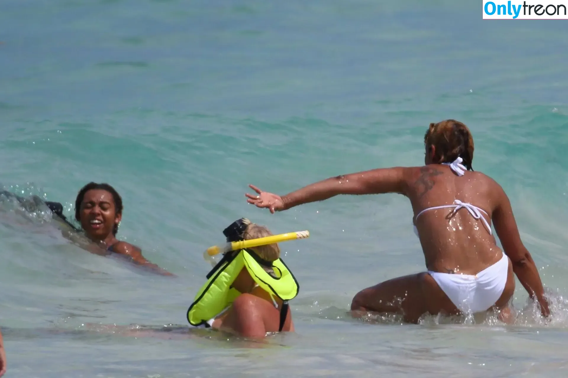 Melanie Brown nude photo #0474 (melanierikita / officialmelb)