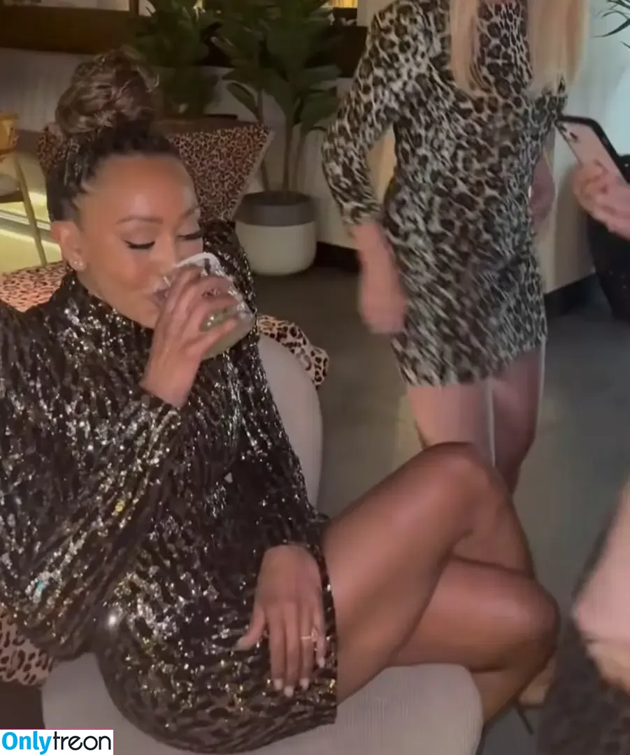 Melanie Brown nude photo #0523 (melanierikita / officialmelb)