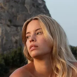 Melanie De Toni / melaniiedetoni nude photo #0026