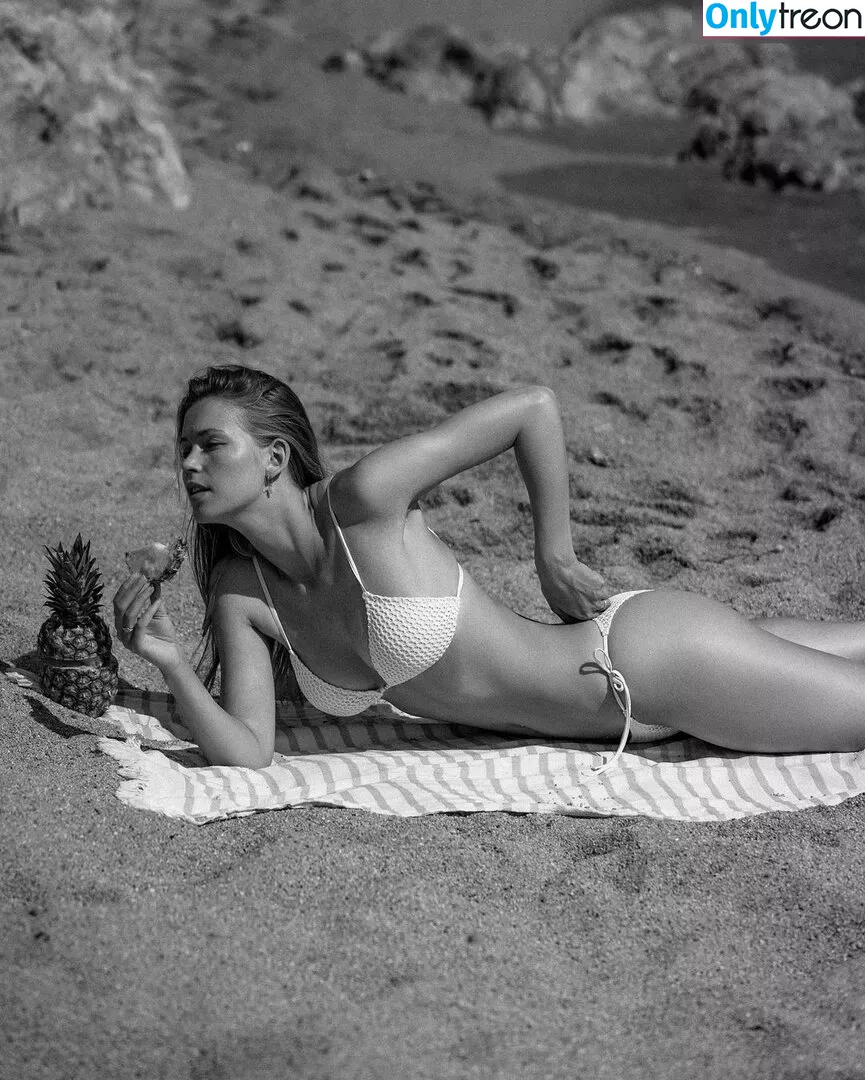 Melanie Kroll голая photo #0358 (Model / melaniekroll)