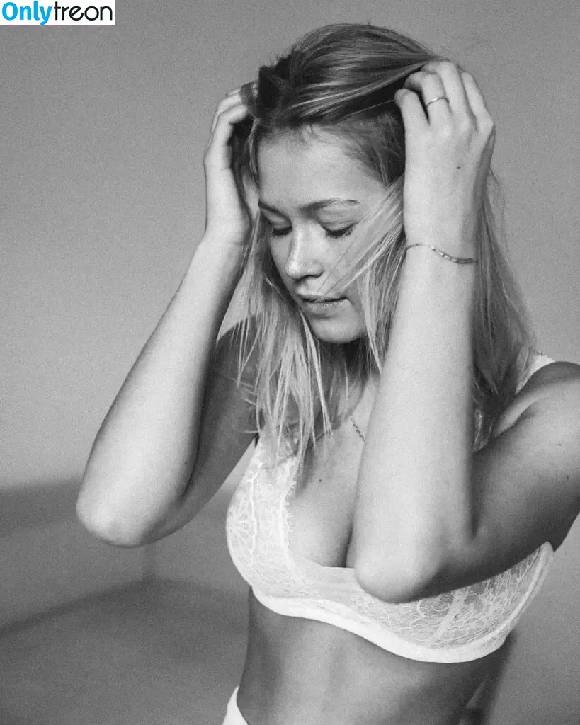 Melanie Kroll голая photo #0555 (Model / melaniekroll)