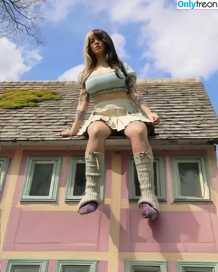 Melanie Martinez голая photo #0006 (littlebodybigheart / mxlaniemtzuwu)
