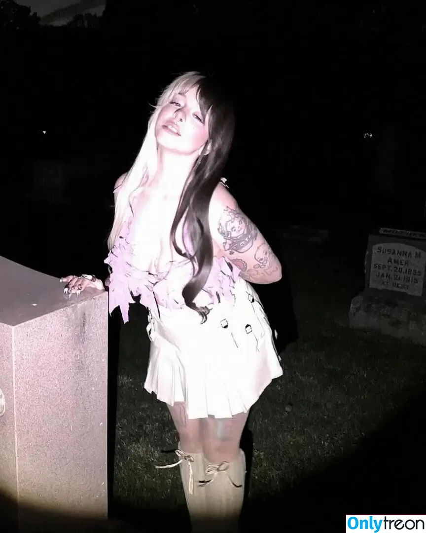 Melanie Martinez голая photo #0008 (littlebodybigheart / mxlaniemtzuwu)