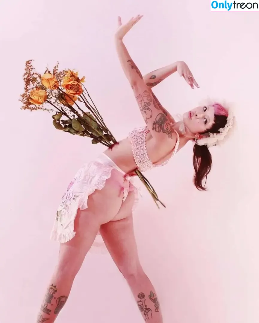 Melanie Martinez голая photo #0011 (littlebodybigheart / mxlaniemtzuwu)