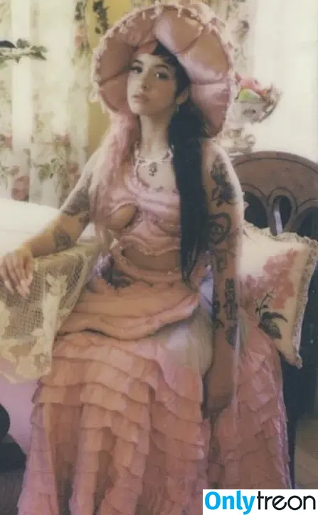 Melanie Martinez голая photo #0014 (littlebodybigheart / mxlaniemtzuwu)