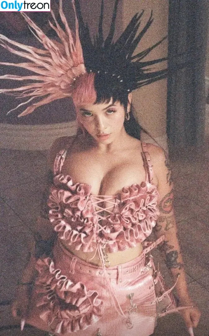 Melanie Martinez голая photo #0015 (littlebodybigheart / mxlaniemtzuwu)