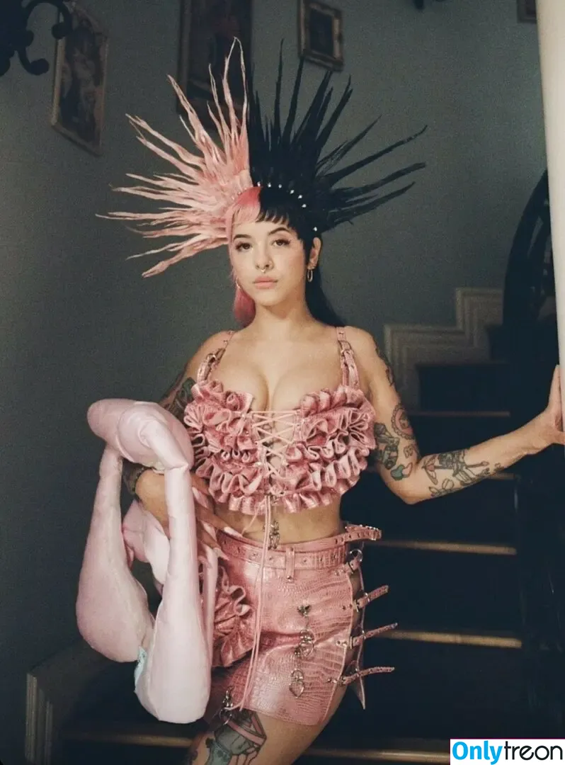 Melanie Martinez голая photo #0016 (littlebodybigheart / mxlaniemtzuwu)