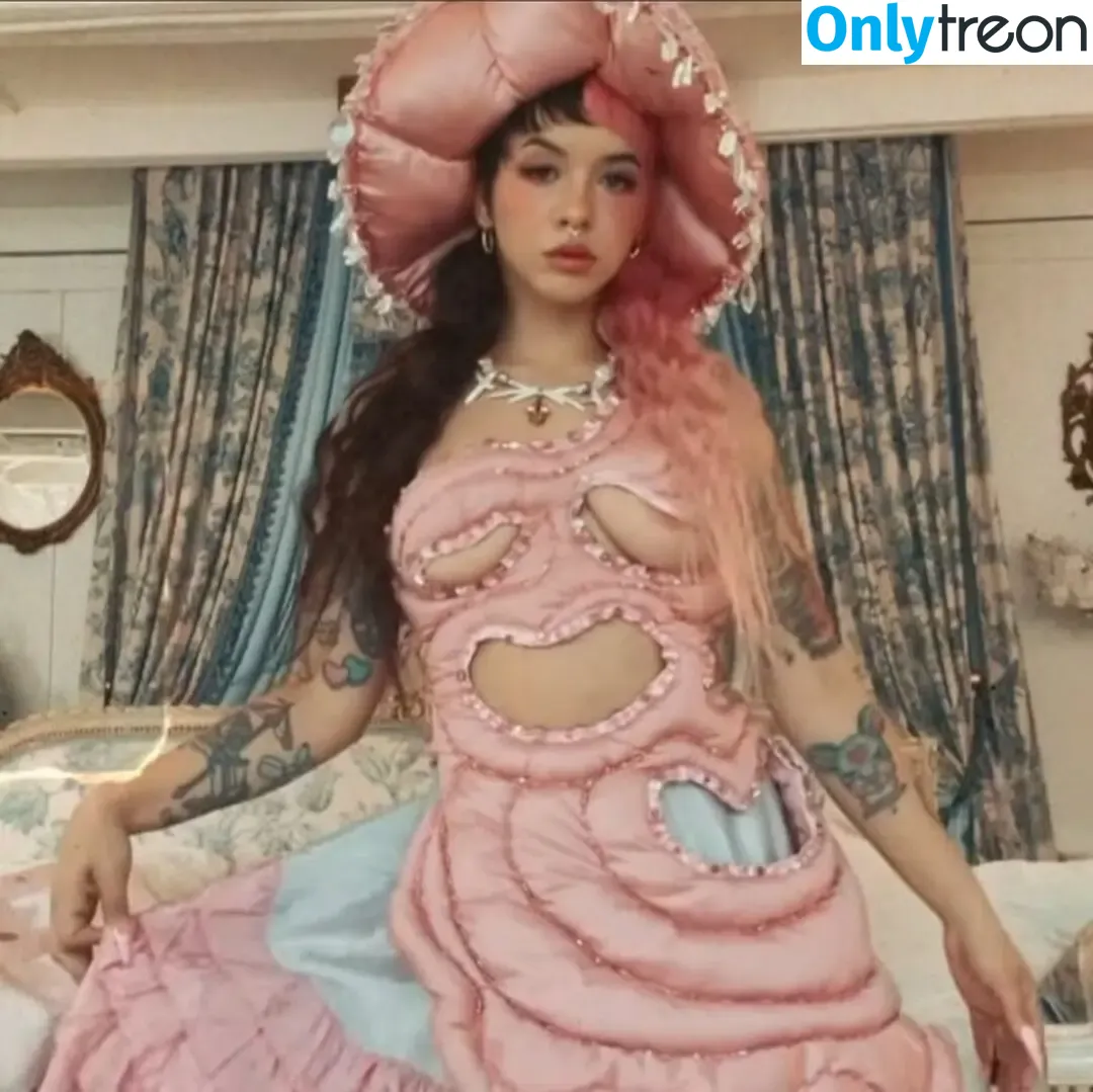 Melanie Martinez голая photo #0022 (littlebodybigheart / mxlaniemtzuwu)