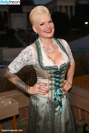 Melanie Müller / melanie.mueller_offiziell фото голая #0001