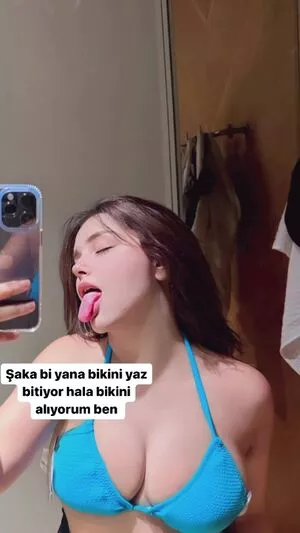 Melekwhoo / Meleccoo / Melekyiiiit / barbiemelek nude photo #0035