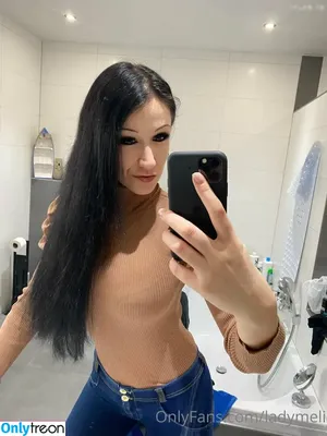 Meli Deluxe / justmeli_yt / melideluxe_official фото голая #0301