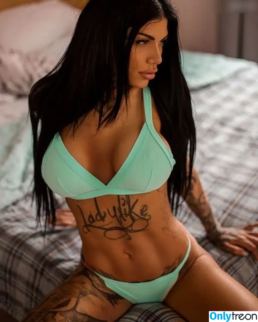 Meli Lakic (Melinkbubblebutt) голая photo #0021 (melilakic)