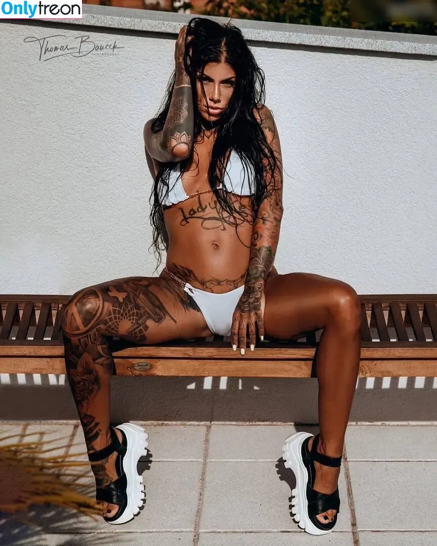 Meli Lakic (Melinkbubblebutt) голая photo #0032 (melilakic)