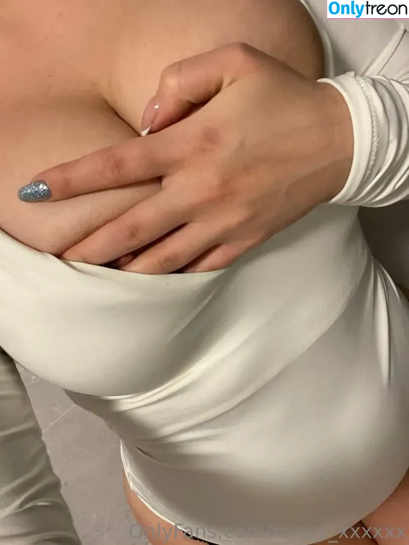 Meli & Mia nude photo #0001 (missy_baby_x / missy_miababy)