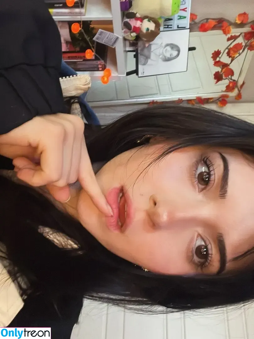 Melibela голая photo #0203 (kawaiicinnabon56 / melibelaa)
