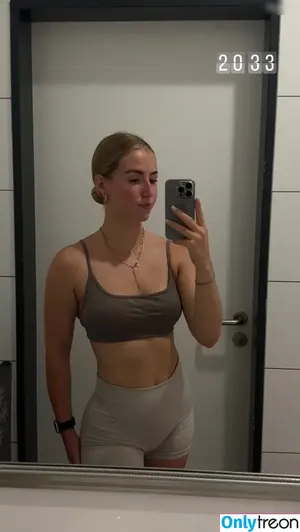  nude photo #0005