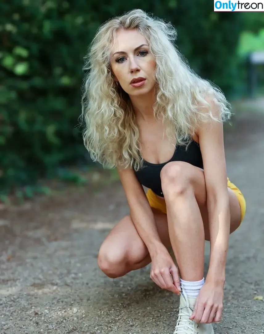 Melissa Alice Slater nude photo #0012 (alicemjslater)