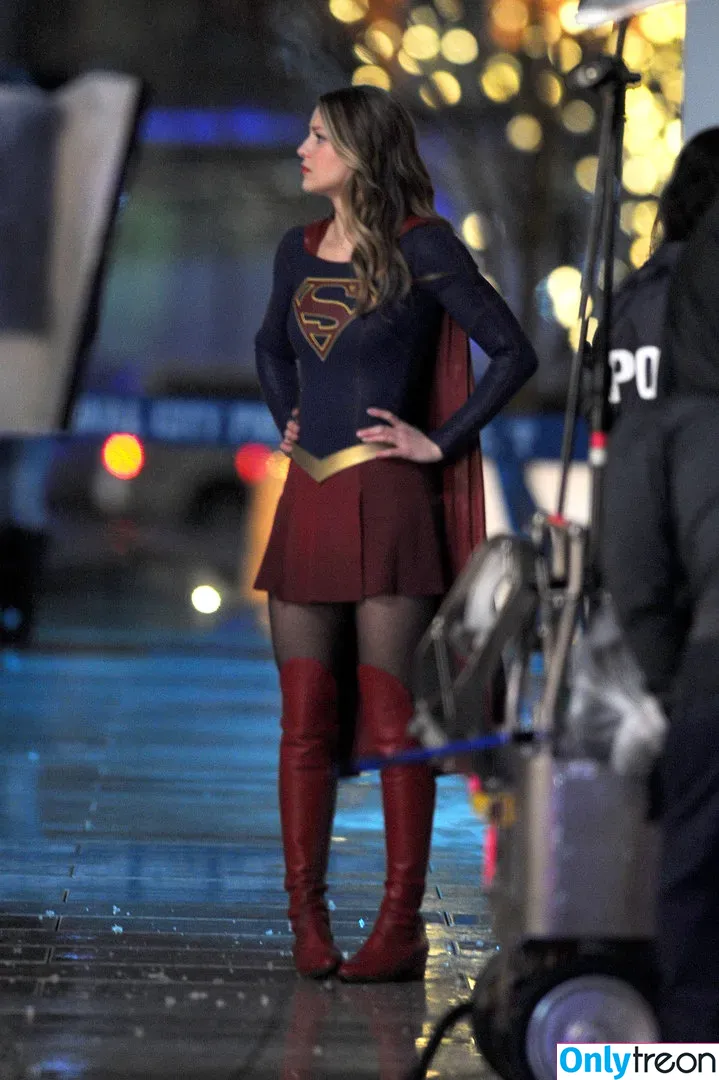 Melissa Benoist голая photo #0002 (melissabenoist)