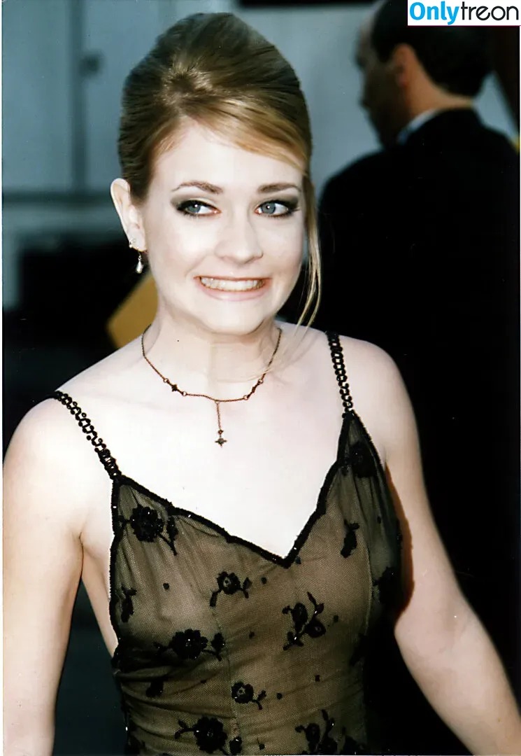 Melissa Joan Hart голая photo #0008 (melissajoanhart)