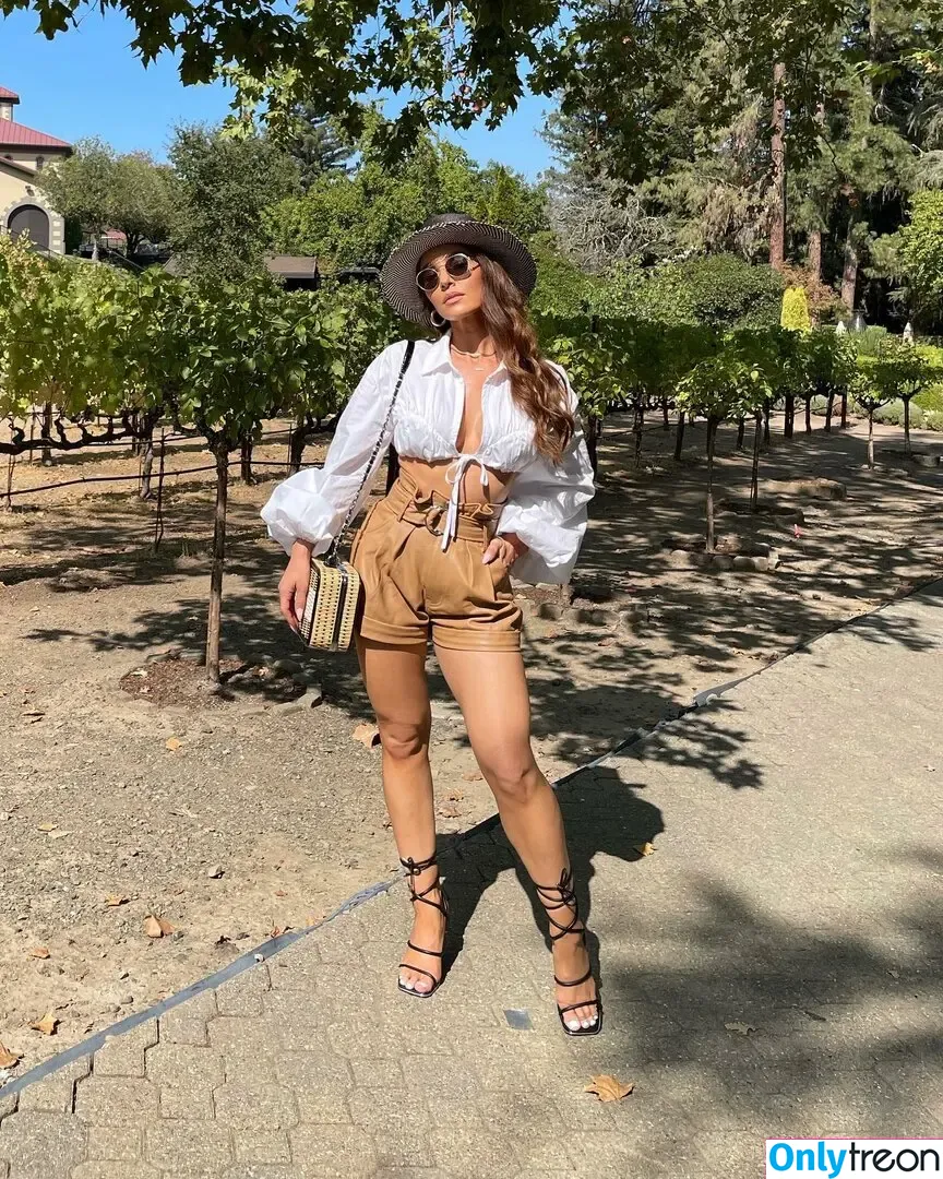 Melissa Molinaro голая photo #0025 (melissamolinaro)