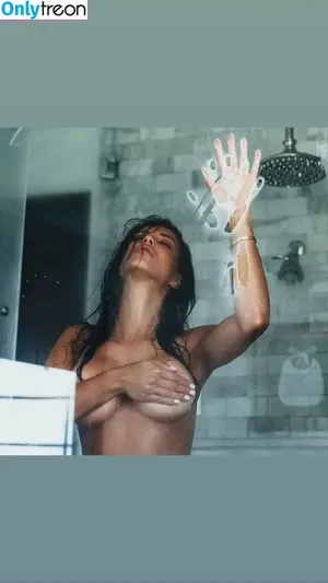 Melissa Riso / melissariso nude photo #0098