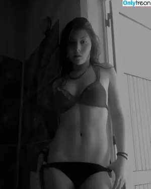 mell_gonzalezz / Mell Gonzalezz / melissagnzl / mell_gonzalezz2 фото голая #0001