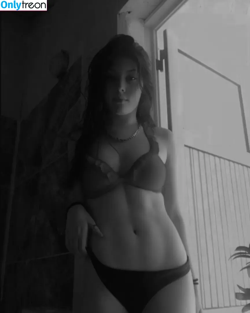 mell_gonzalezz голая photo #0002 (Mell Gonzalezz / melissagnzl / mell_gonzalezz2)