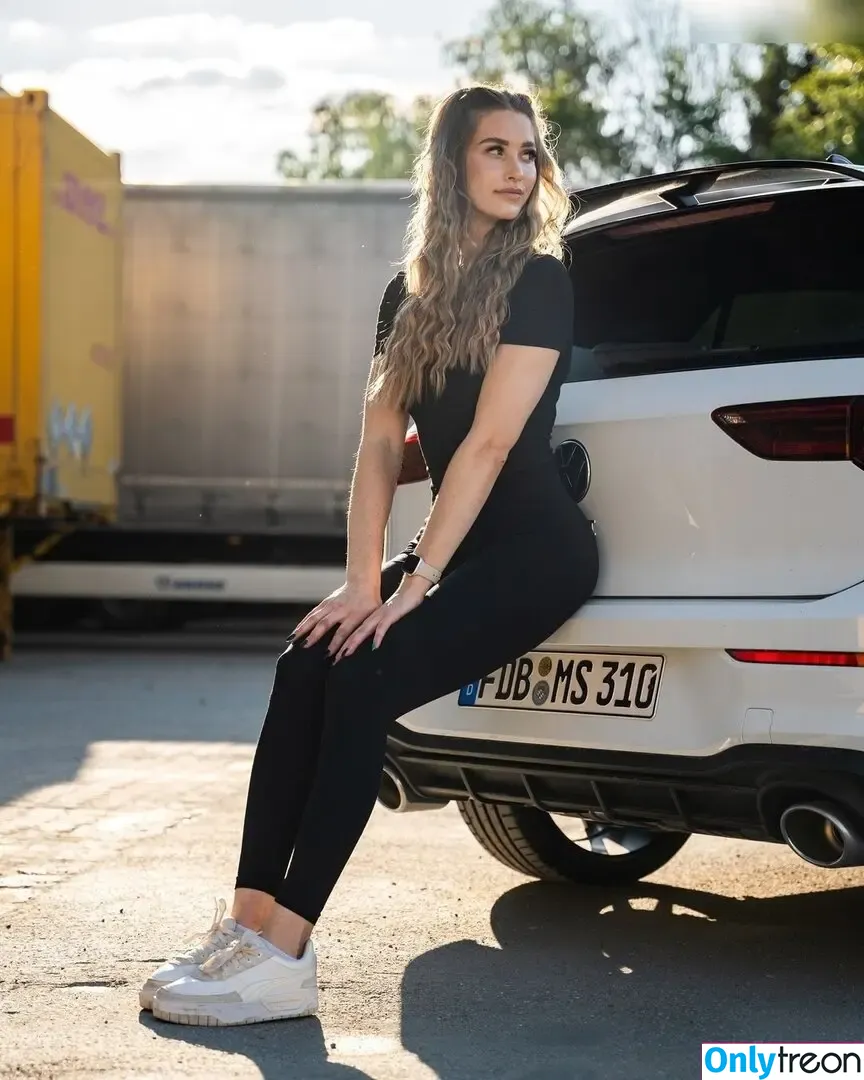 melli.sk nude photo #0012 (melli.sk)