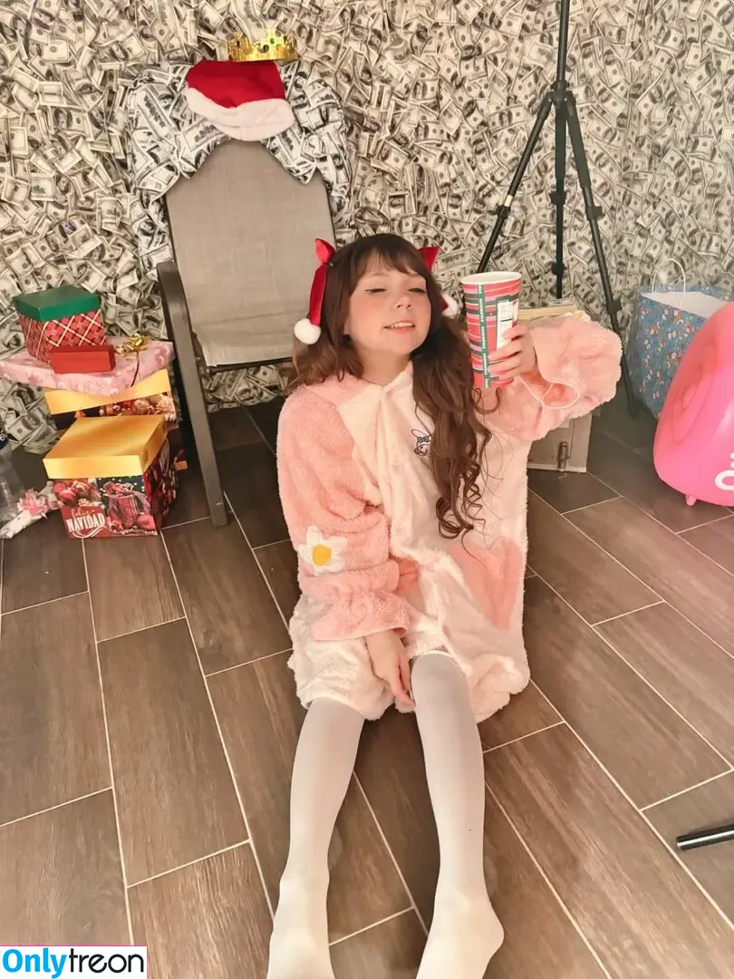 Melody Mew nude photo #0007 (MelodyMew_gif / melodymew_jpg)