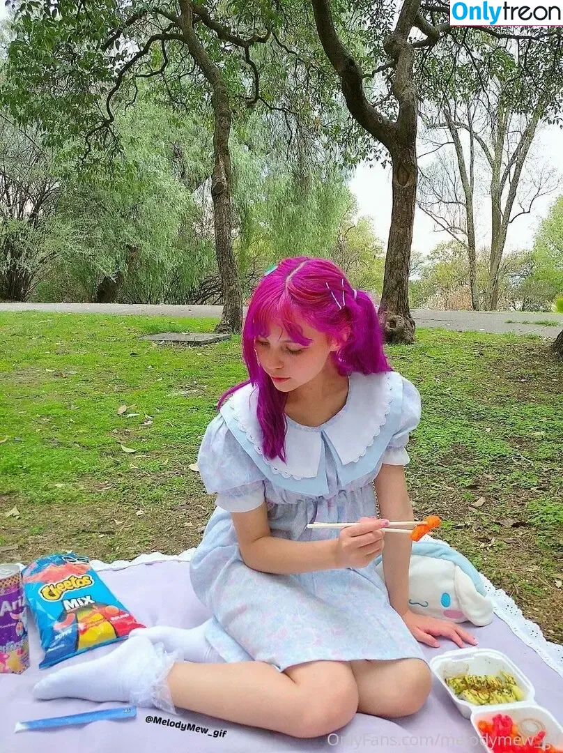 Melody Mew nude photo #0051 (MelodyMew_gif / melodymew_jpg)