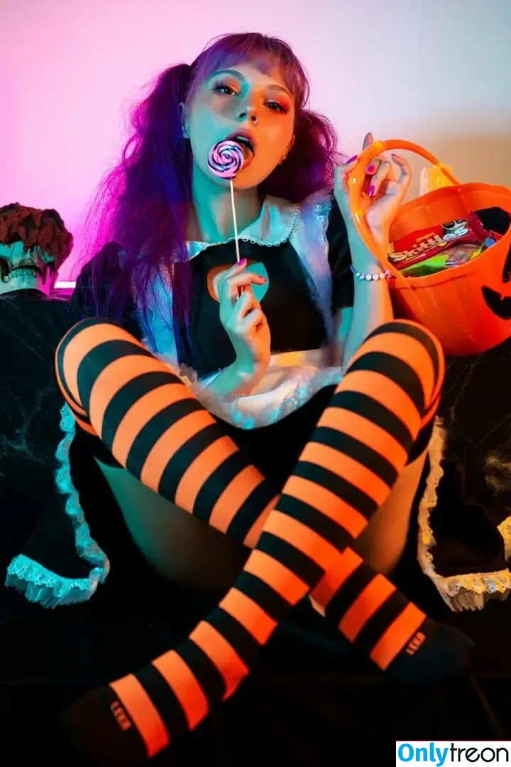 Melody Mew nude photo #0055 (MelodyMew_gif / melodymew_jpg)