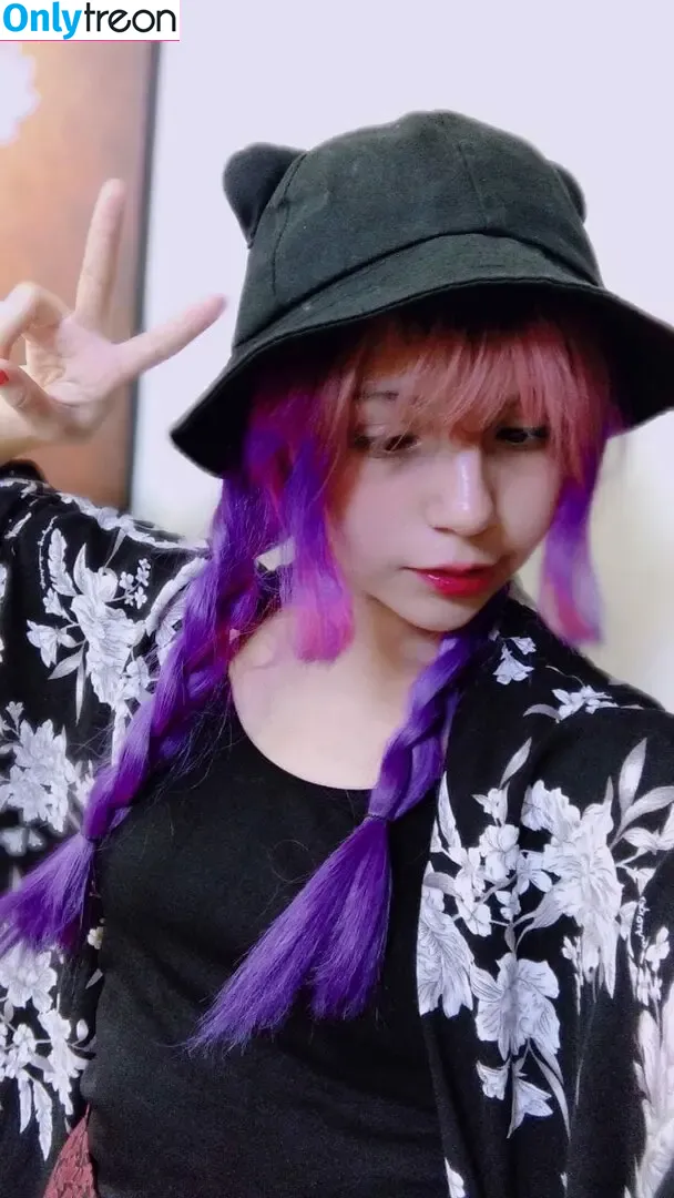 Melody Mew nude photo #0089 (MelodyMew_gif / melodymew_jpg)