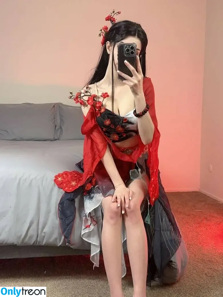 Melondoki nude photo #0237 (meloncali / melondokii)
