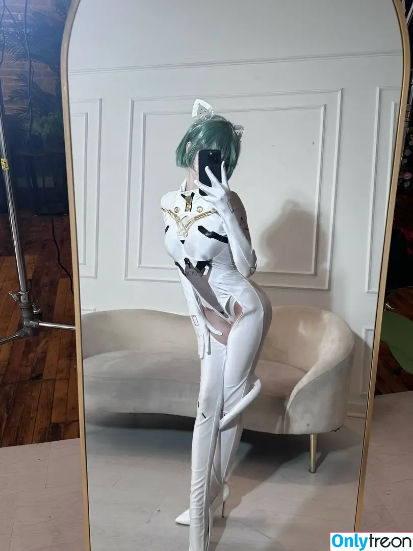 Melondoki голая photo #0350 (meloncali / melondokii)