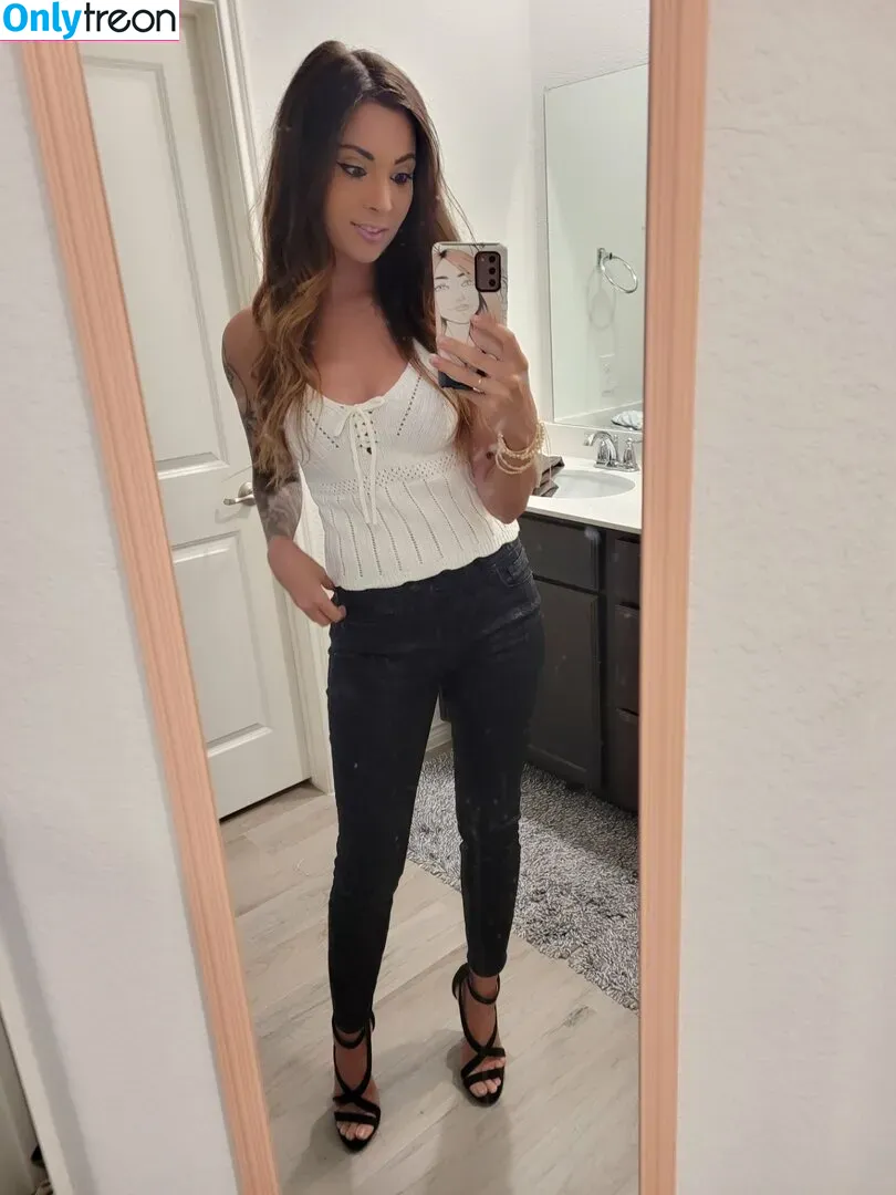 MelonieMac nude photo #0054 (MelonieMac)