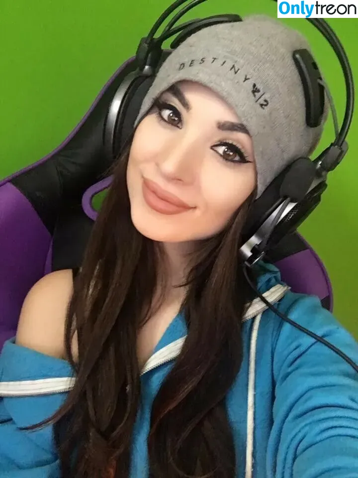 MelonieMac nude photo #0074 (MelonieMac)
