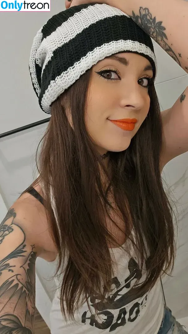 MelonieMac nude photo #0092 (MelonieMac)